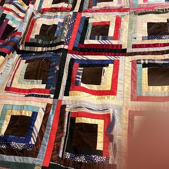 Antique patchwork quilt 68” x 76” - Picture 6 of 6